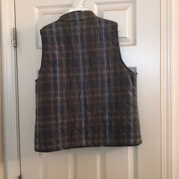 Cute vest - Picture 2 of 2